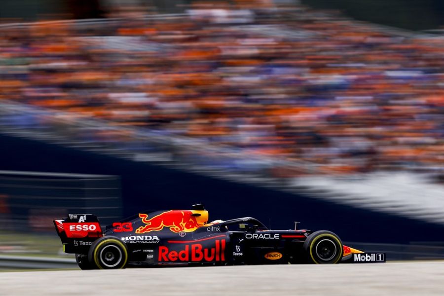 Verstappen extends F1 title lead with lights-to-flag Austrian GP win