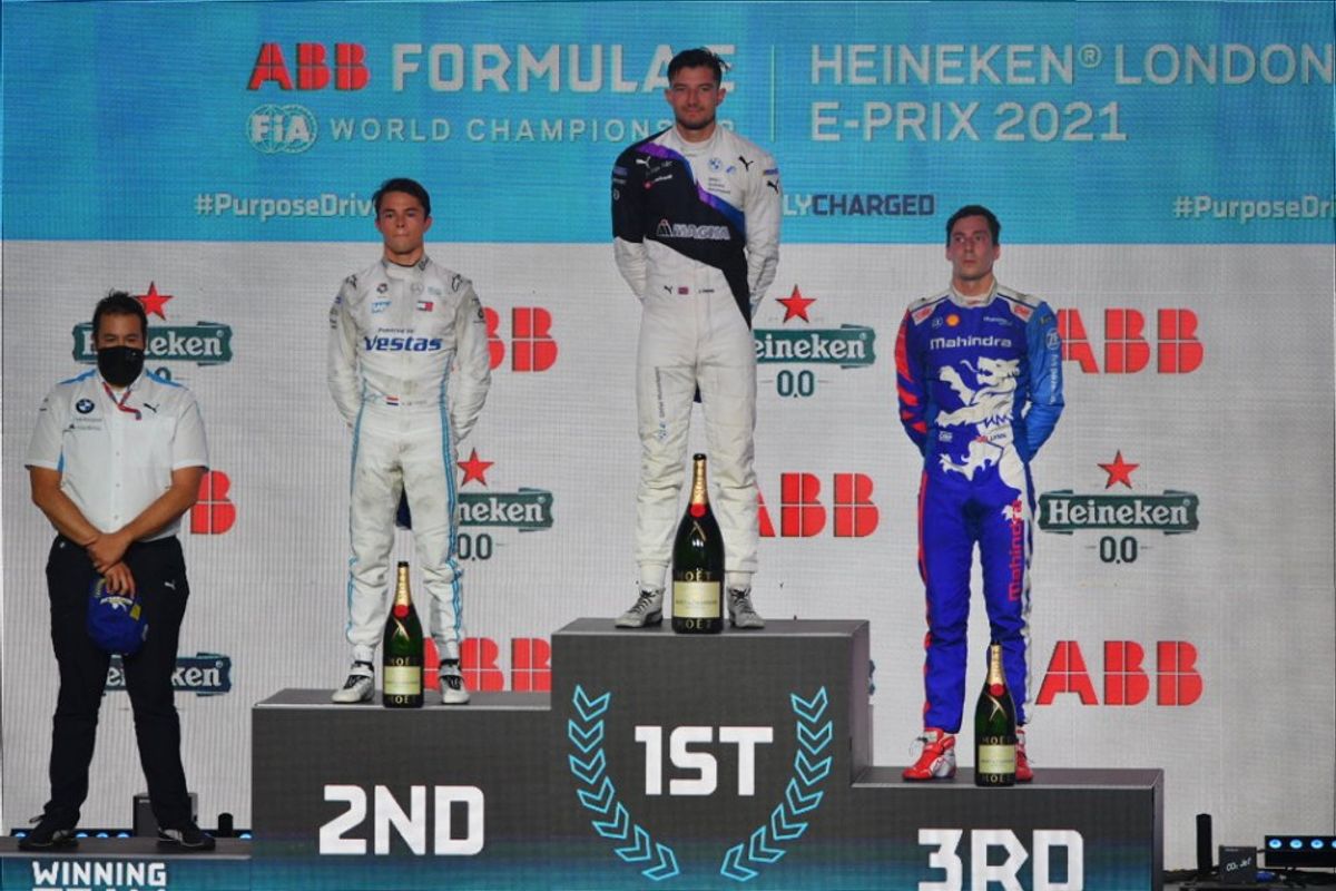 Jake Dennis takes home victory in London E-Prix Race 1