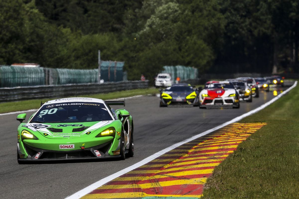 Machitski and Lind complete Spa British GT clean sweep