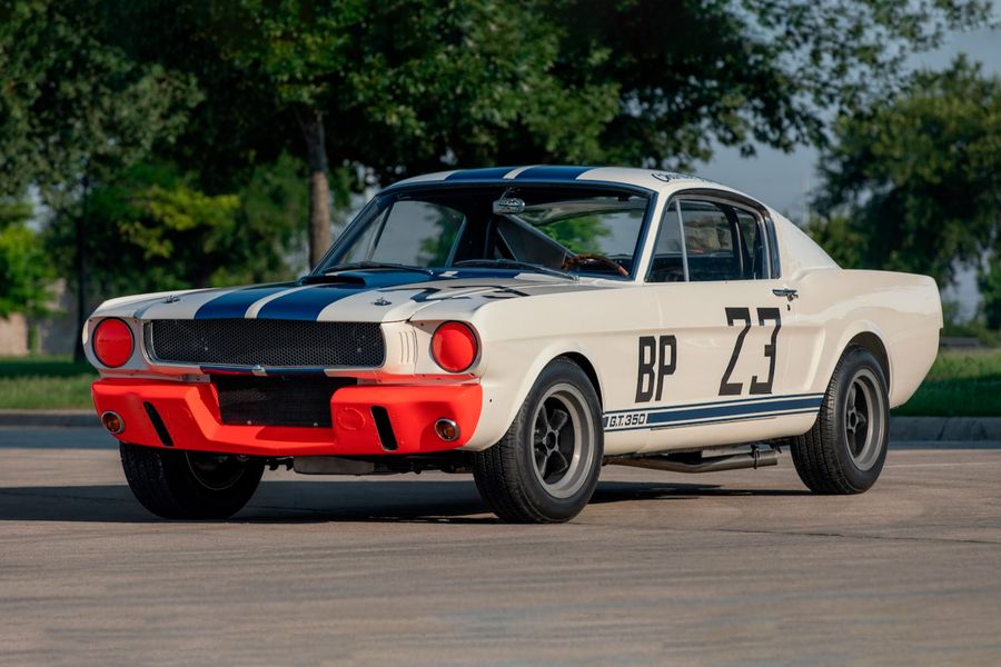 Record winning Shelby GT350R Fastback on offer at Mecum
