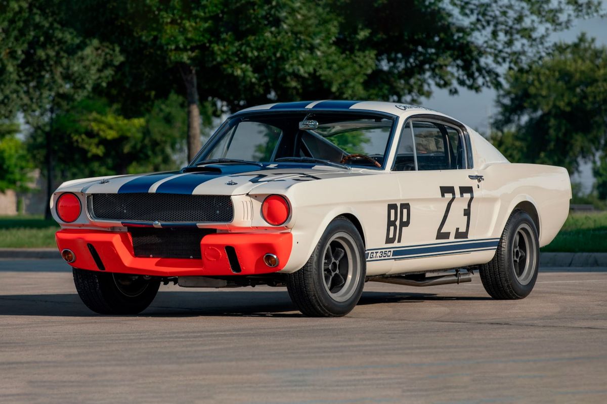 Record winning Shelby GT350R Fastback on offer at Mecum