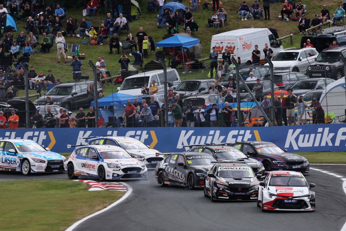 BTCC wins for Rowbottom, Butcher & Proctor at Oulton Park