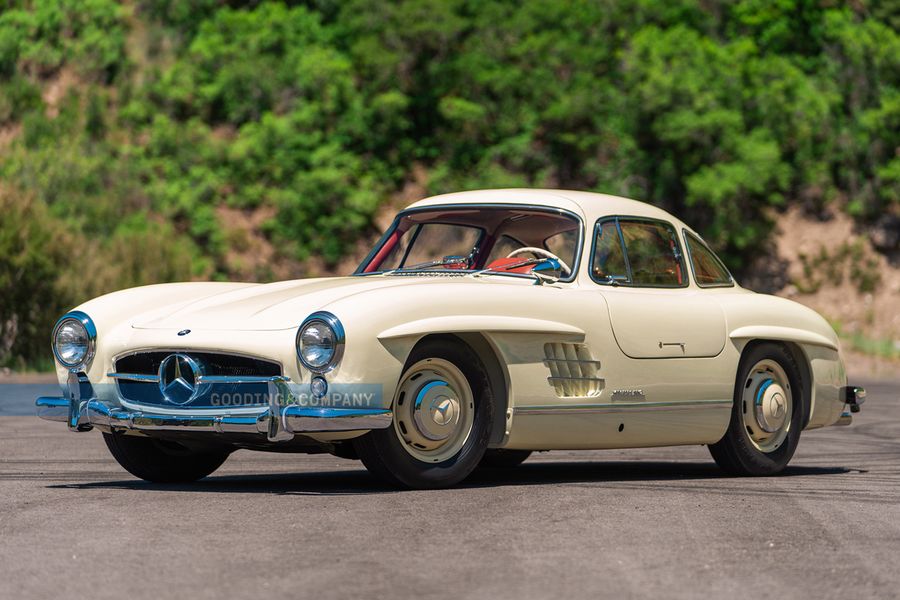Late-Production Gullwing at Pebble Beach Auctions