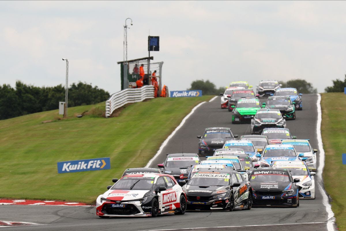 BTCC sets course for Scotland's Knockhill