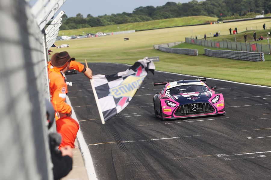 British GT race 2 win puts Loggie & Buurman back in title contention