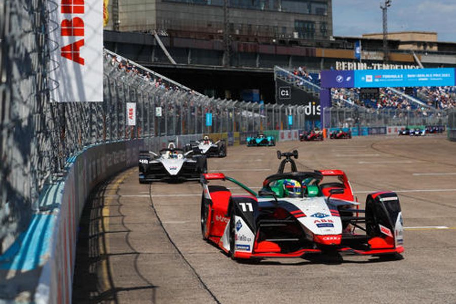 Lucas di Grassi wins Formula E Berlin opener for Audi 