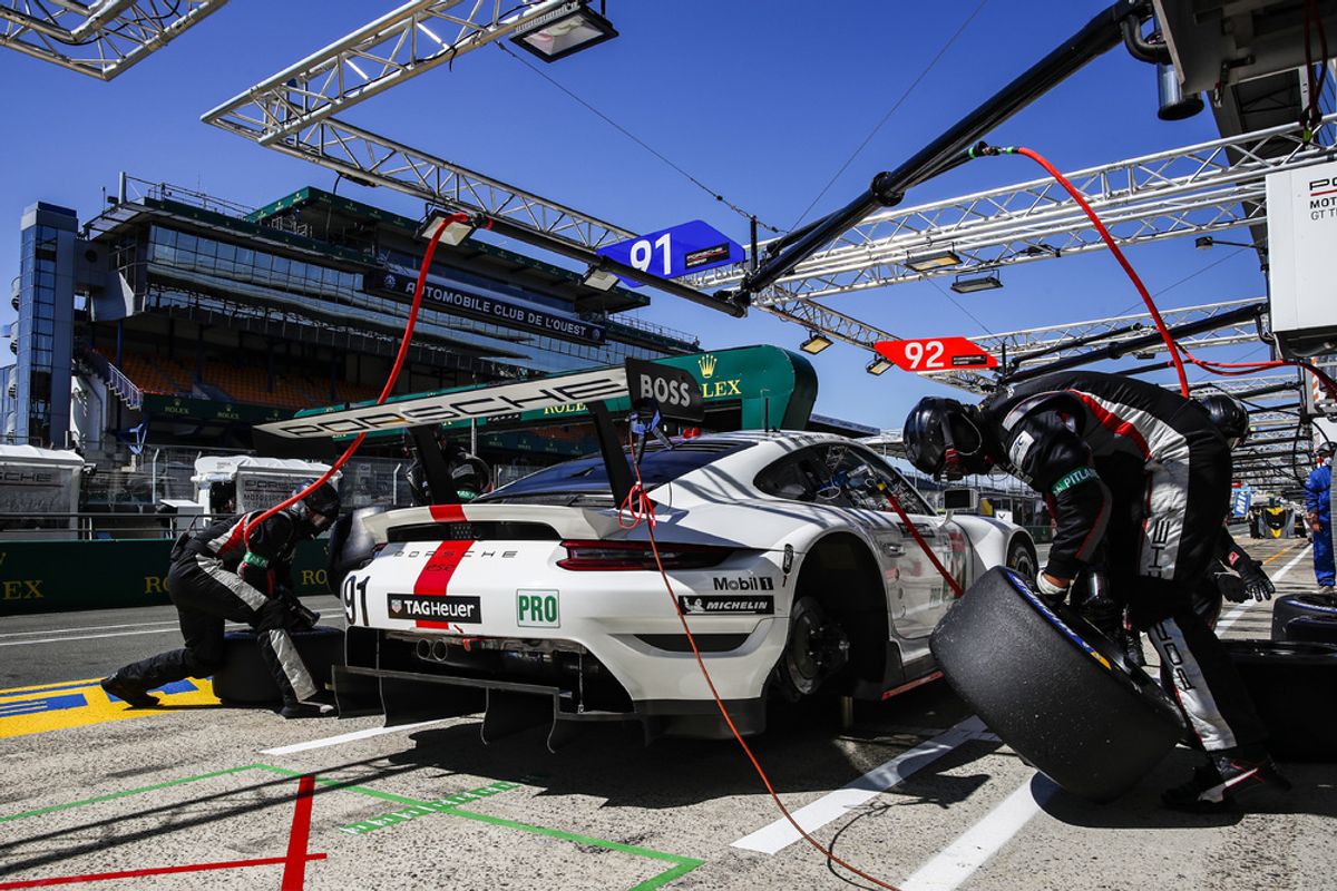 Porsche concludes Le Mans preparations with best times in GTE classes