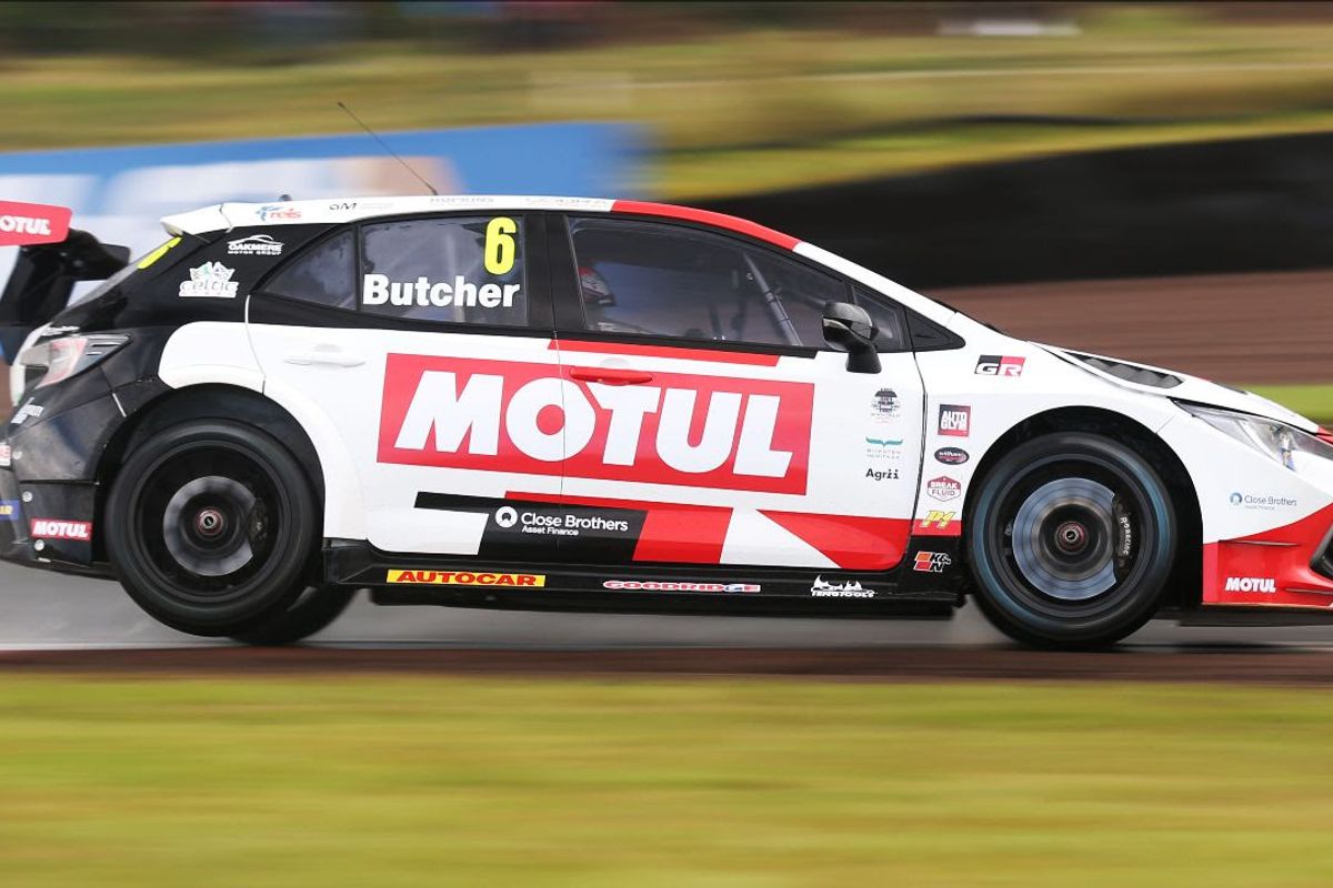 Toyota Gazoo Racing fired-up to fight ahead of BTCC Thruxton return