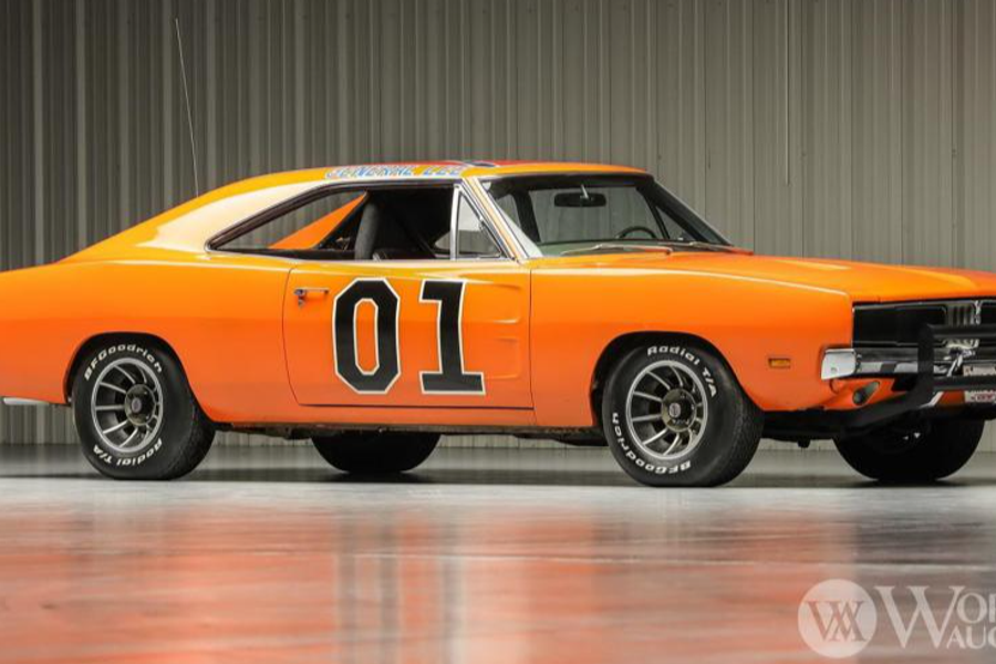 Licensed Dukes of Hazzard 'General Lee' car selling without reserve,video