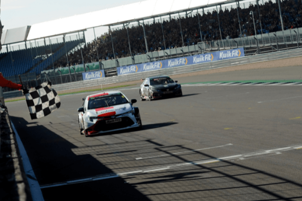 Butcher bags BTCC double before Hill ends weekend on a high