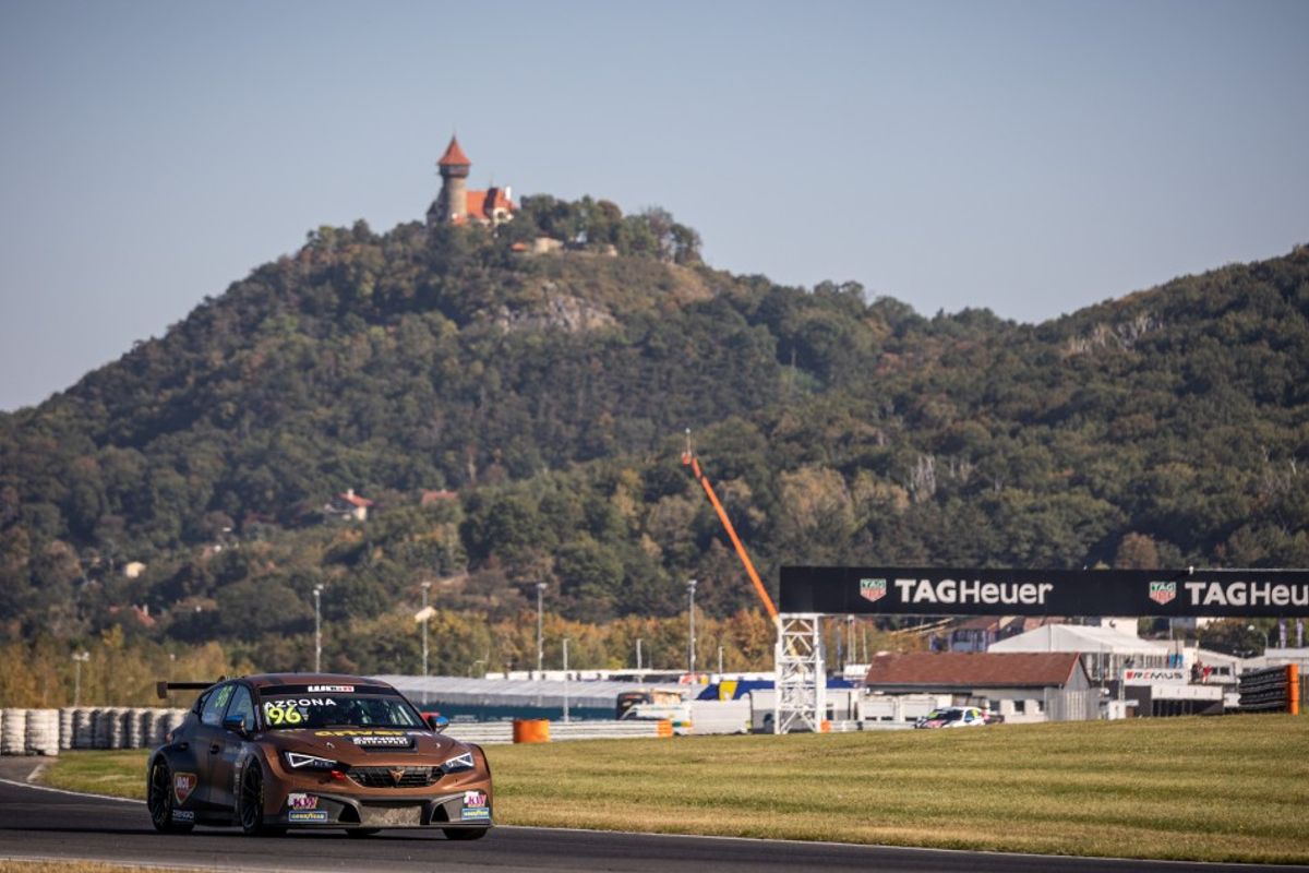 Mikel Azcona on pole for Race 2 at WTCR Race of Czech Republic