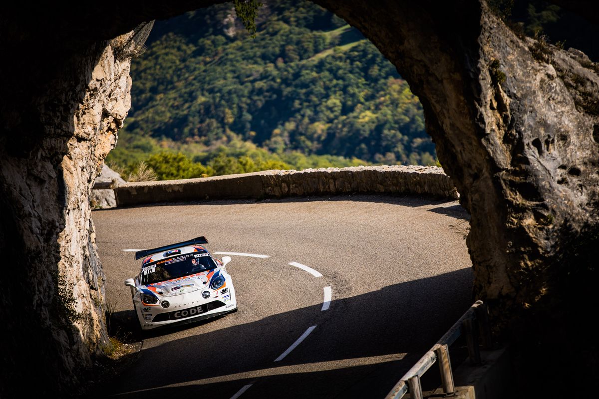 Alpine returns to outright victory in the French Rally Championshipon