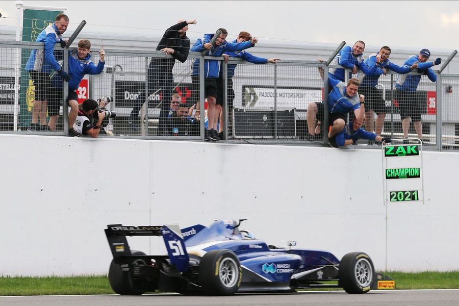 Zak O’Sullivan claims GB3 Championship title at Donington Park