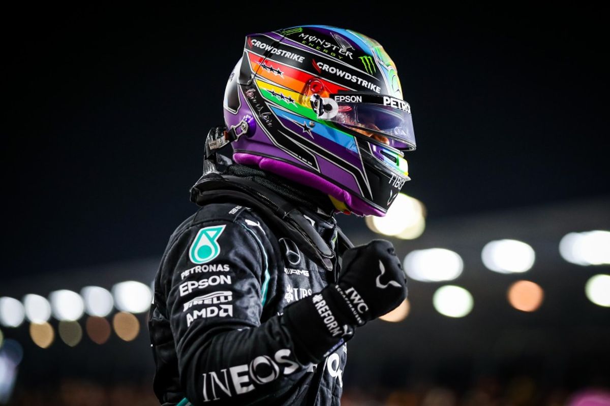 Hamilton takes Qatar Grand Prix pole