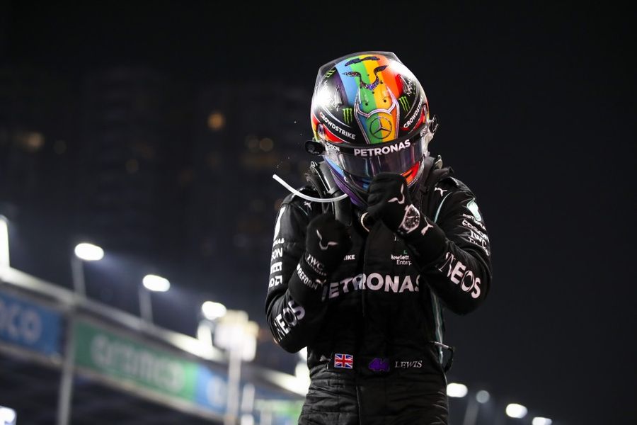 Hamilton & Verstappen head to 2021 F1 finale level on points