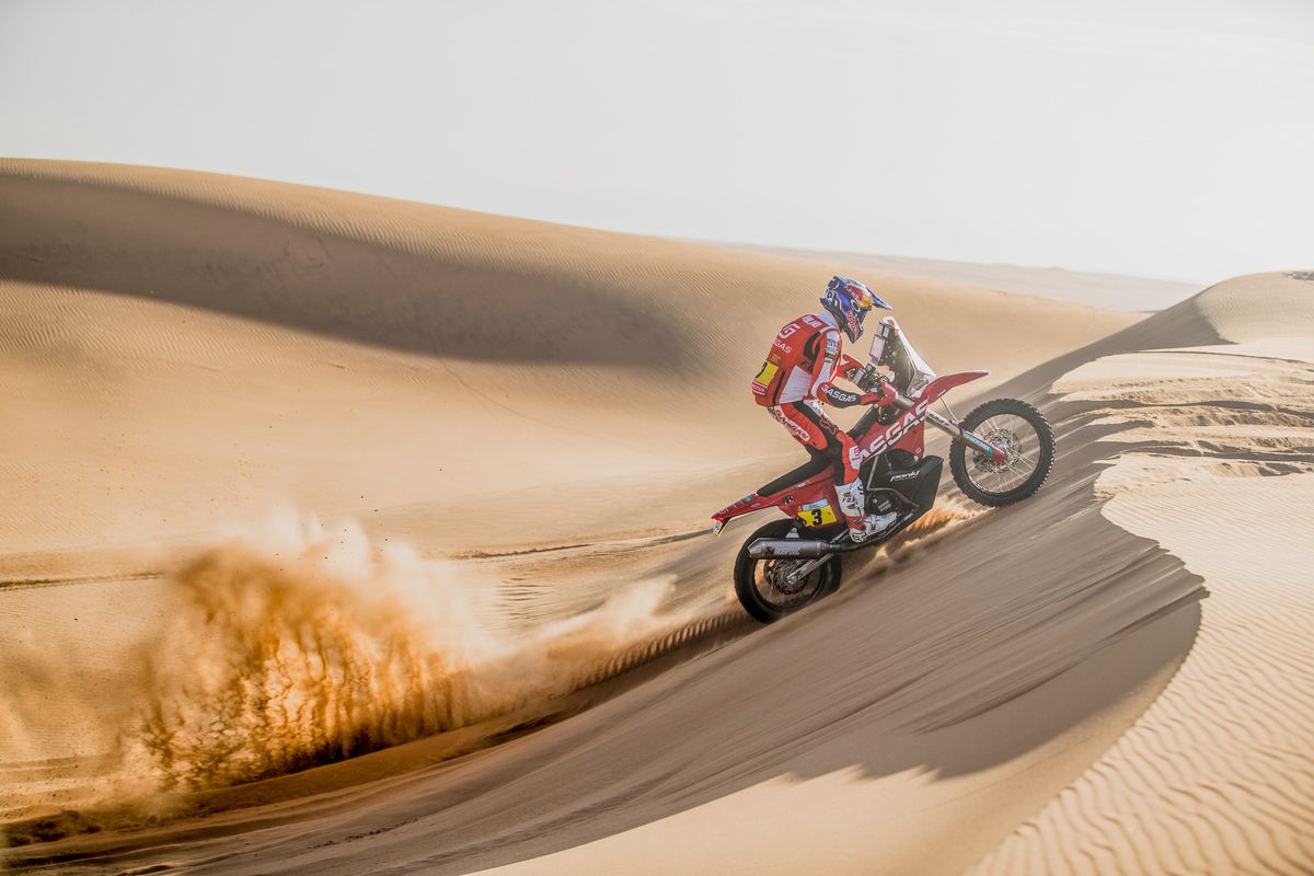 GasGas Factory's Sam Sunderland (GBR) reclaims Dakar bike lead