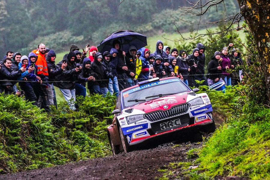 Ricardo Moura leads after Azores Rallye Leg 1