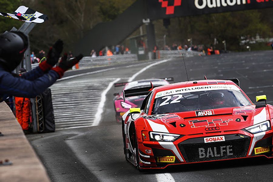 Carroll fends off Gounon for opening British GT win