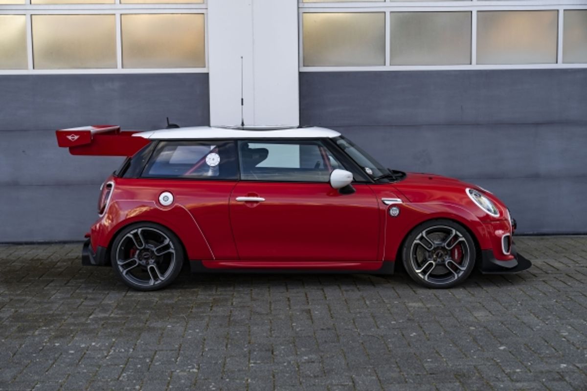 MINI John Cooper Works returns to 24h race at the Nürburgring
