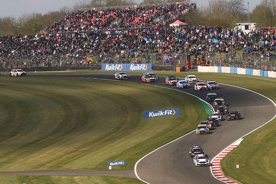 Tom Ingram takes BTCC Championship lead in new Hybrid Era