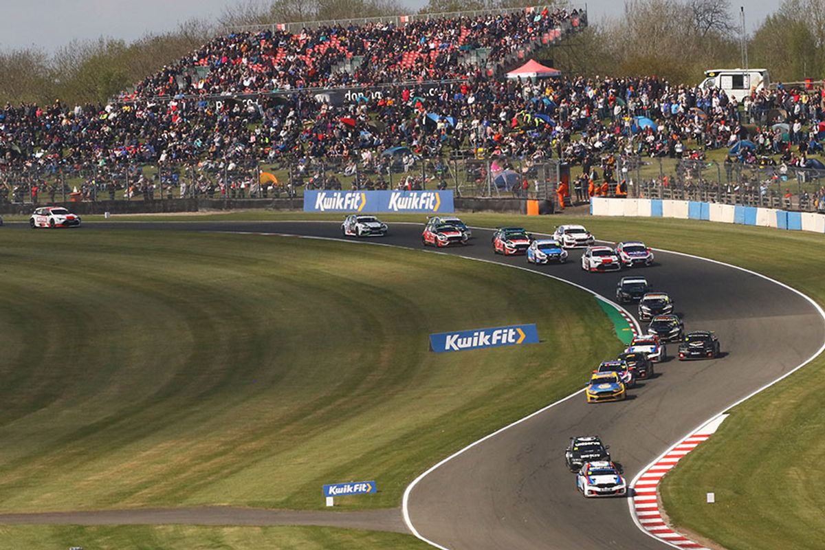 Tom Ingram takes BTCC Championship lead in new Hybrid Era