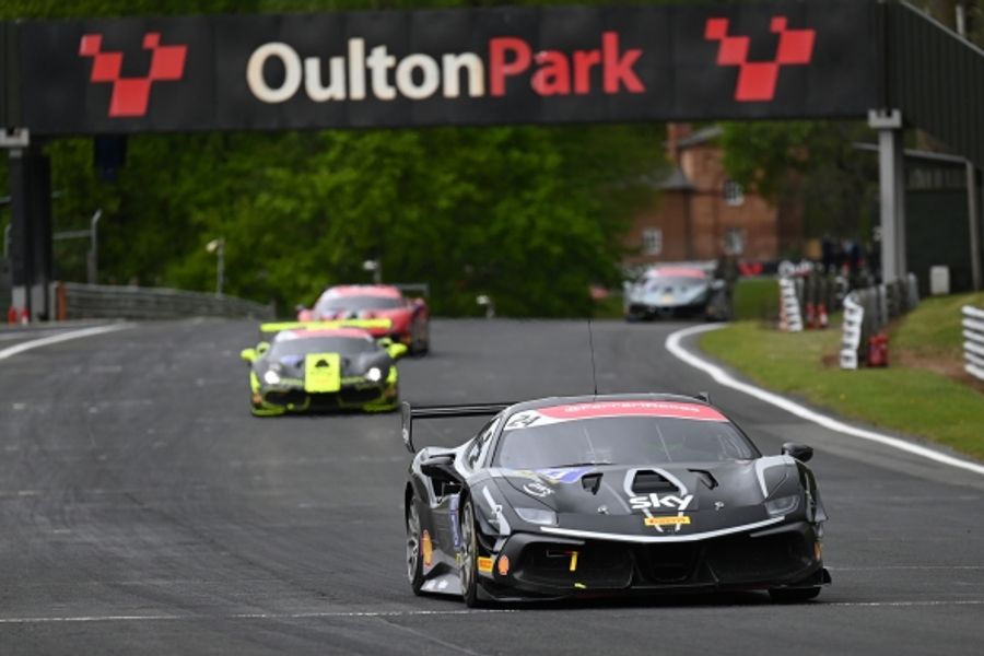 Double-win for Khera as Ferrari Challenge UK kicks off at Oulton Park