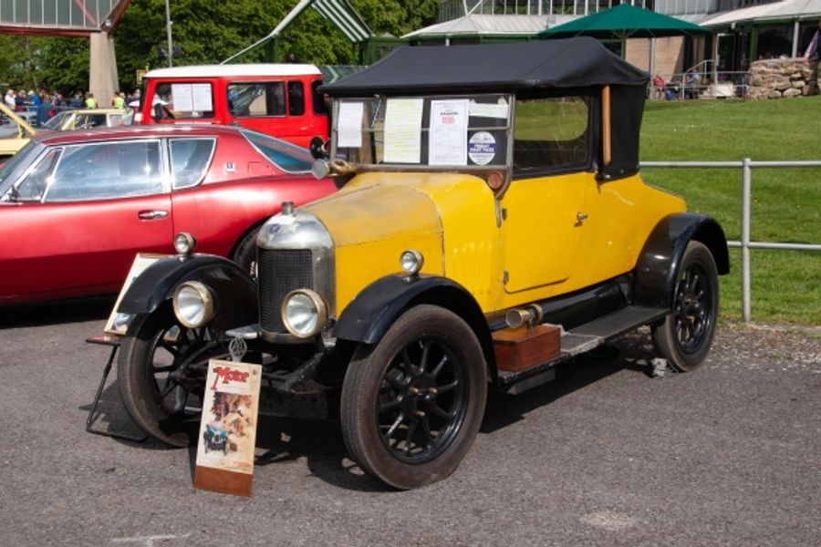 Top trading and expert advice at Beaulieu’s Spring Autojumble