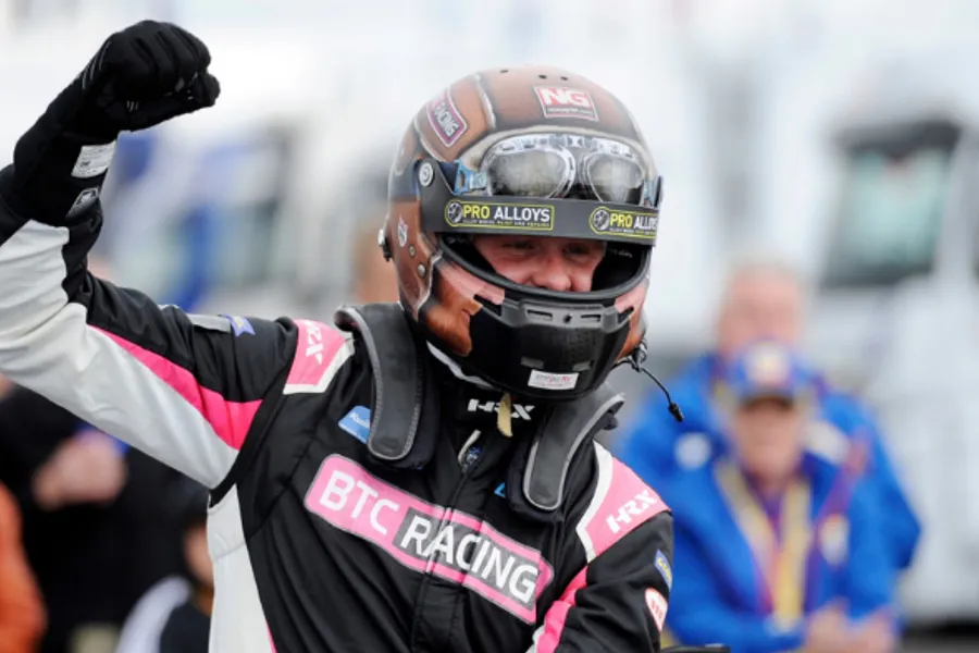 Cook makes it 2 from 2 with second Thruxton win