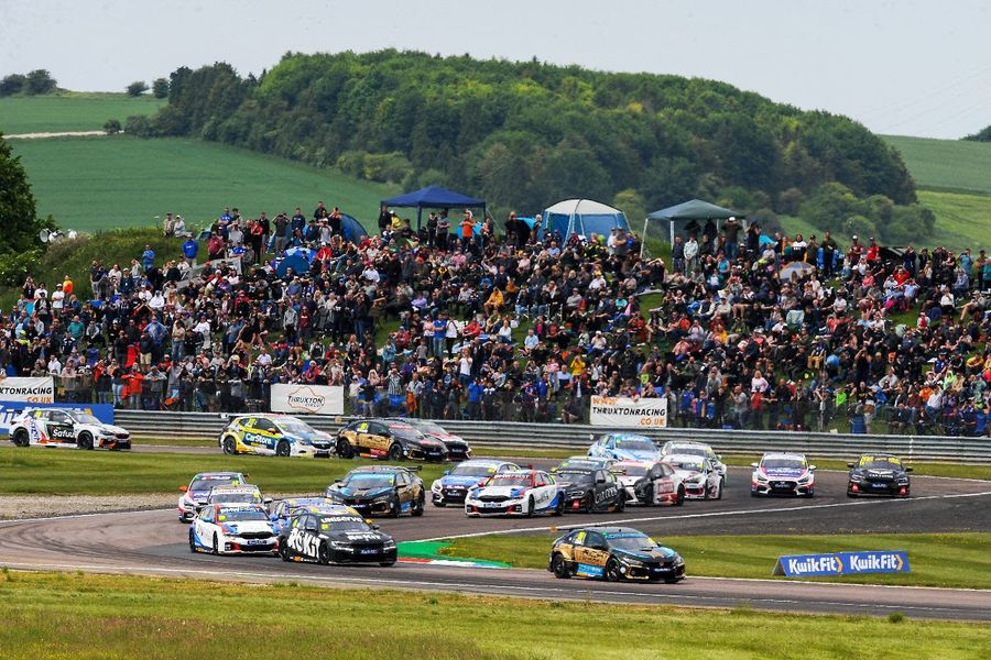 Cook and Morgan celebrate milestone BTCC moments at Thruxton