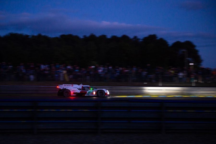 Toyota quickest again in 24 Hours FP4