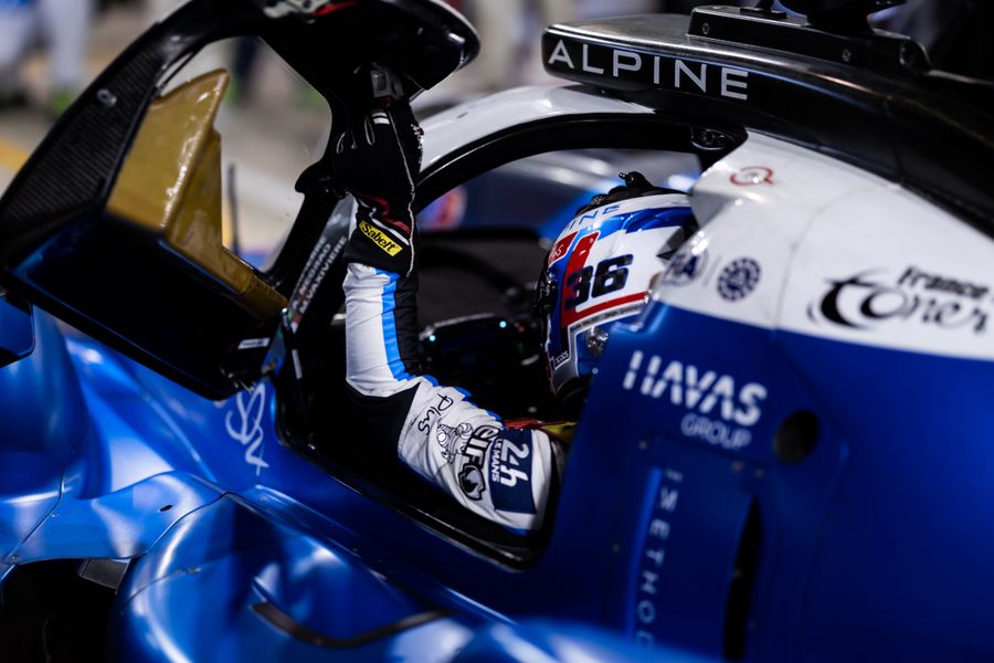 Le Mans: Alpine Elf Endurance Team engaged in a long comeback drive