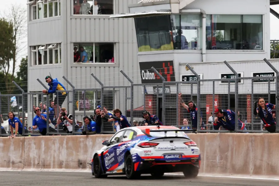 Tom Ingram scores maiden BTCC victory at Oulton Park