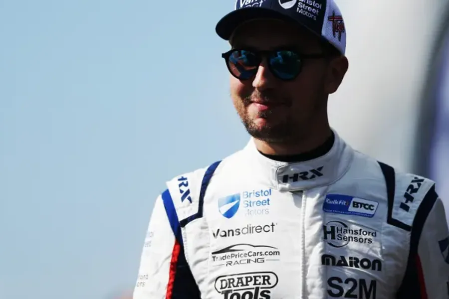 Ingram doubles up with second Oulton Park BTCC win