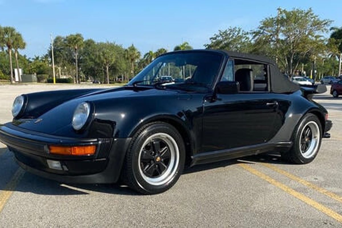 Porsche 911 Widebody Cabriolet at Mecum's Orlando auction