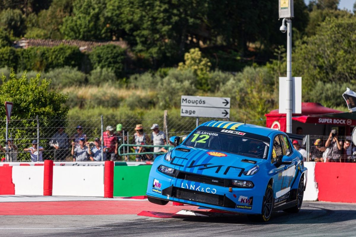 Urrutia leads Ehrlacher to a Lynk & Co-powered Cyan 1-2 in WTCR Portugal