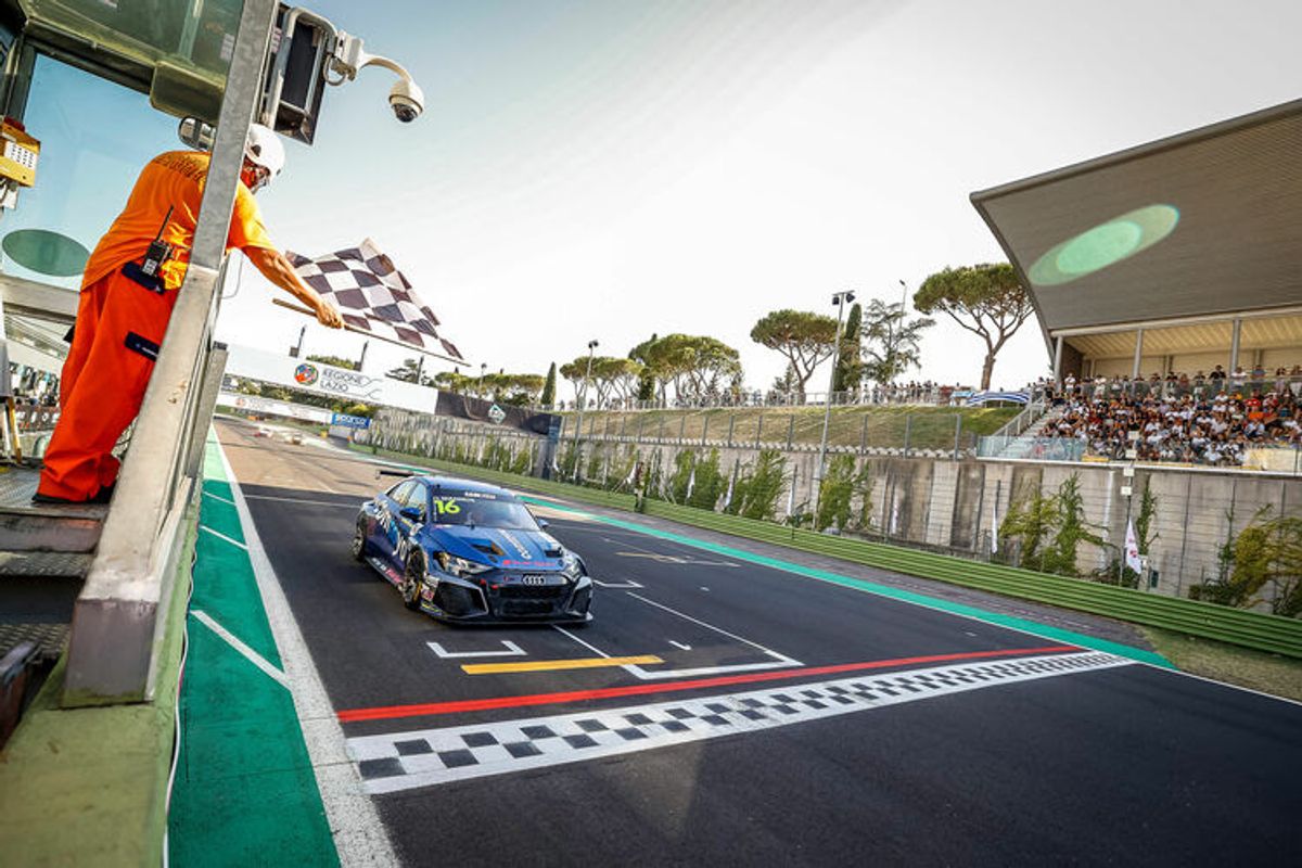 Audi RS 3 LMS score one-two win in FIA World Touring Car Cup @ Vallelunga