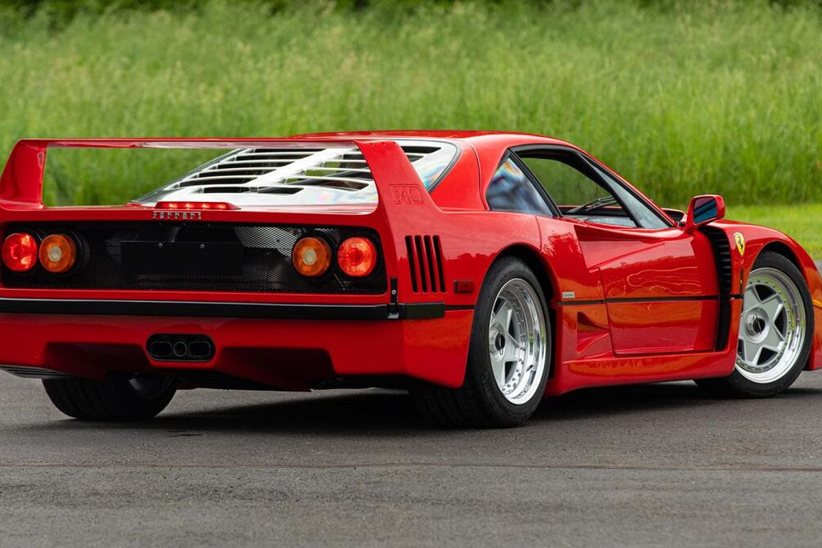 Platinum Award Wining Ferrari F40 at Mecum Monterey Auction