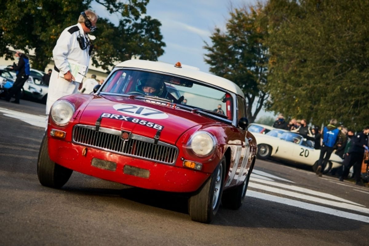 The Lavant Cup: Marvellous MG B racing at Goodwood Revival