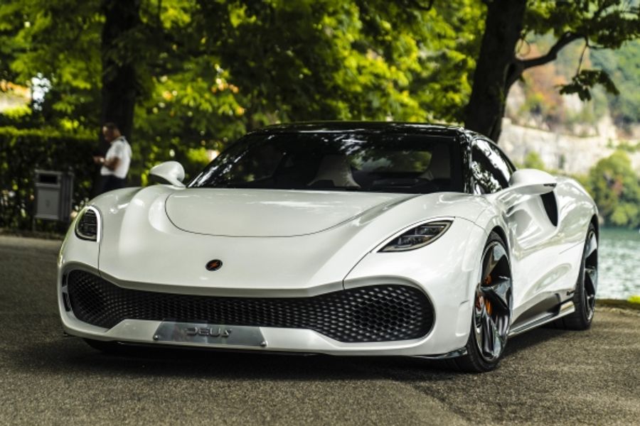 UK debut of DEUS Vayanne hypercar @ Blenheim Palace Salon Privé