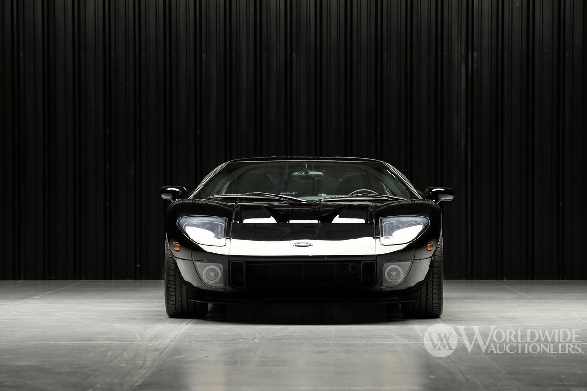 Driving footage of rare Ford GT Prototype @ Worldwide Auctioneers