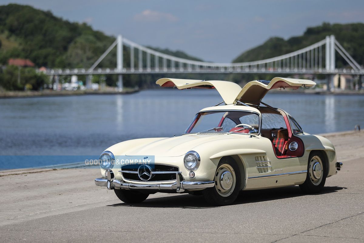 Immaculate Mercedes-Benz 300 SL Gullwing @ Gooding's London Auction