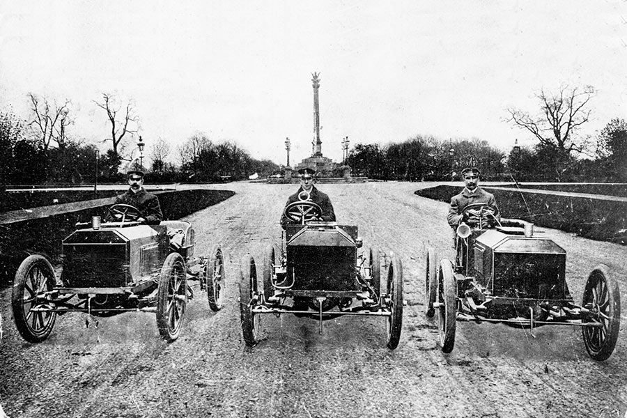 Napiers reunite to honour milestone in British Motorsport