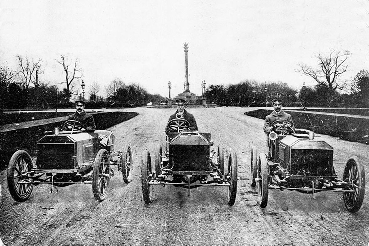 Napiers reunite to honour milestone in British Motorsport