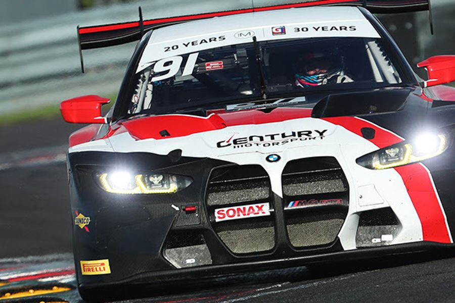 Loggie & Williams/Fielding crowned British GT champions 