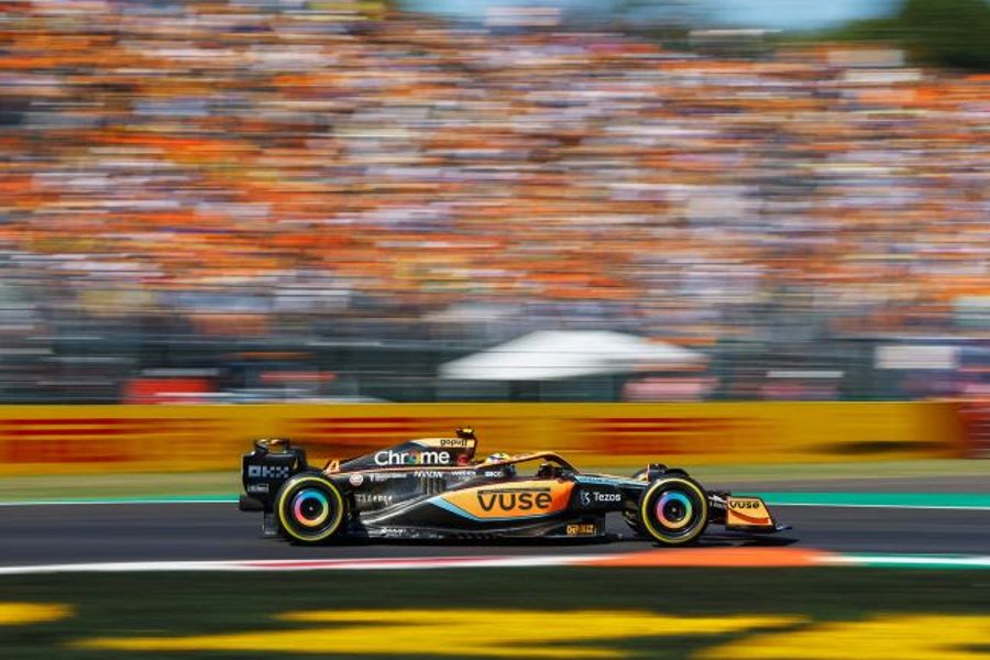 Alex Palou gets an outing in the McLaren MCL36 @ the USGP