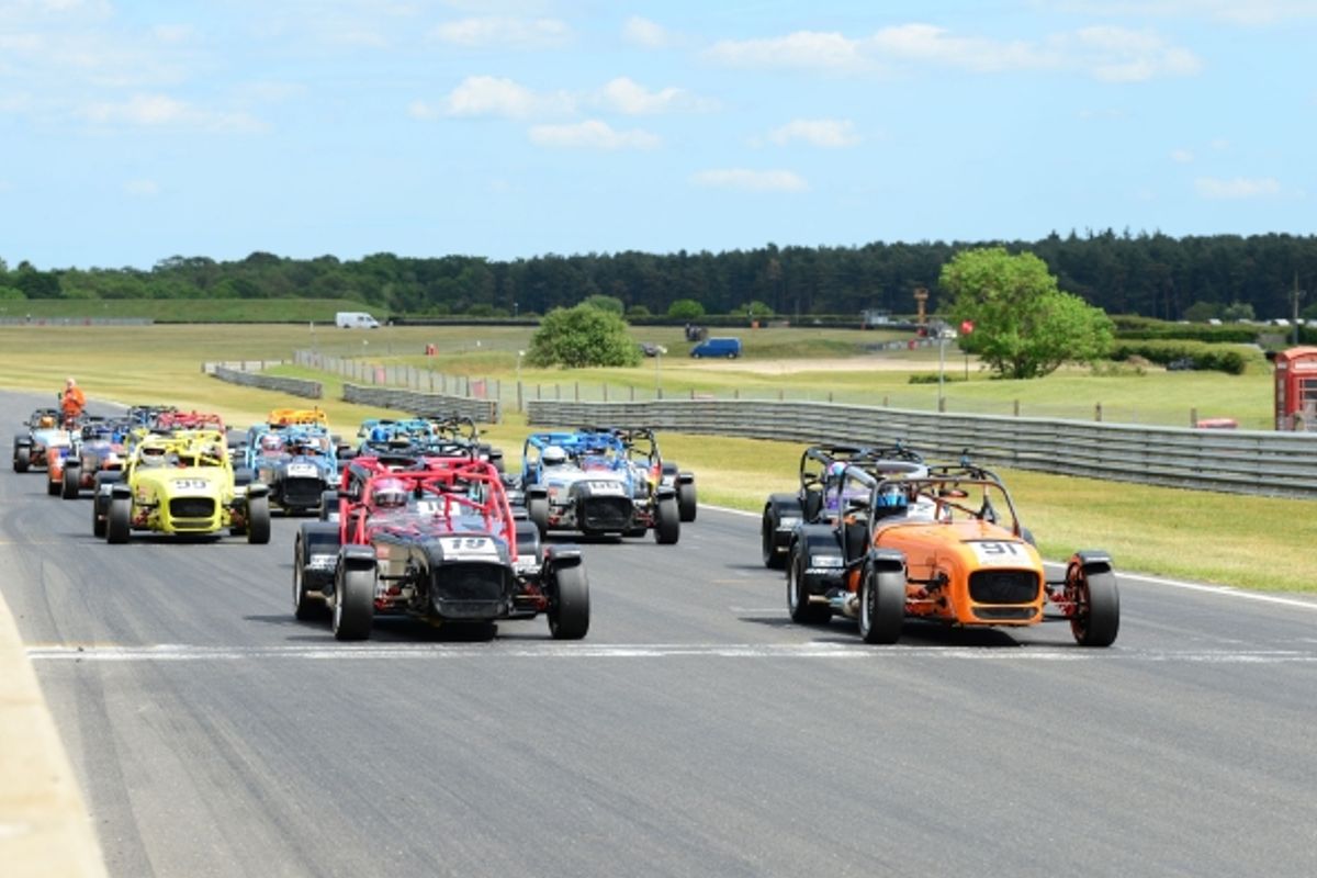 Caterham Seven Championship UK to support BTCC @ Silverstone 