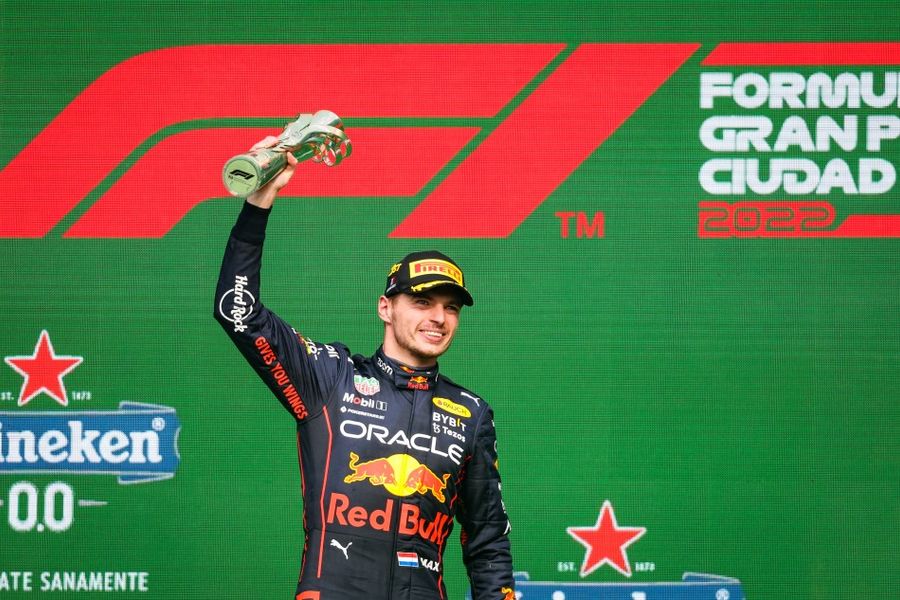 Verstappen cruises to a record-breaking Mexico City Grand Prix