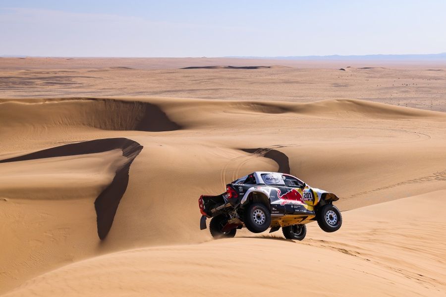 Toyota, X-raid Mini, Audi Sport & Bahrain Raid Xtreme set for Dakar showdown