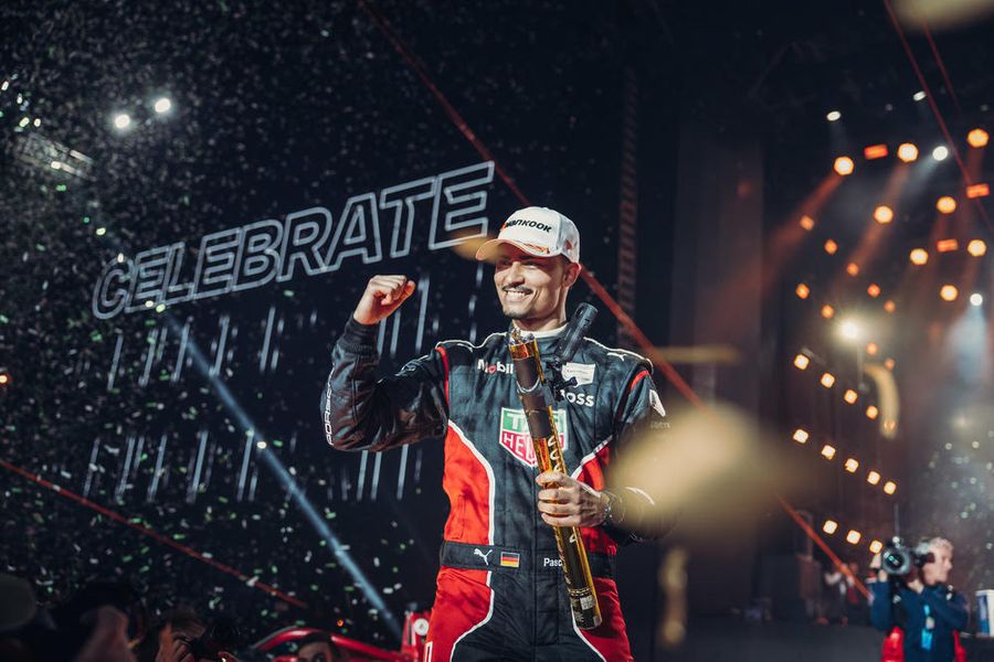 Two wins for Pascal Wehrlein & Porsche at the Formula E weekend in Diriyah