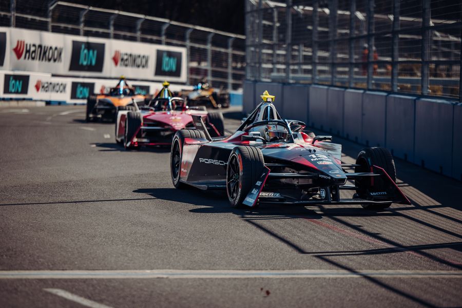 António Félix da Costa & TAG Heuer Porsche Formula E Team win in Cape Town